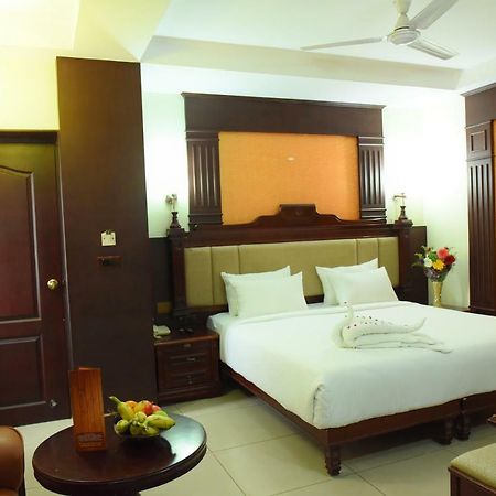 Hôtel Chendhoor Residency à Tiruchirappalli Extérieur photo