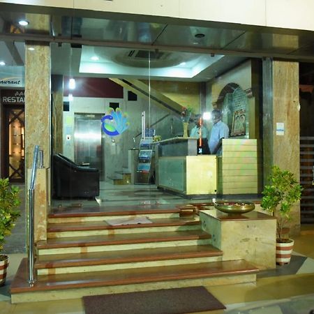 Hôtel Chendhoor Residency à Tiruchirappalli Extérieur photo