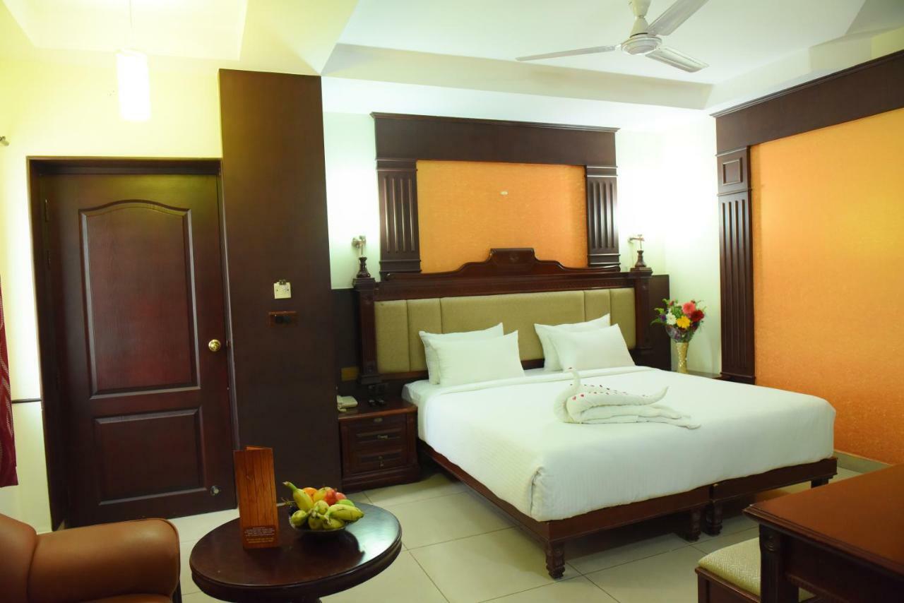 Hôtel Chendhoor Residency à Tiruchirappalli Extérieur photo
